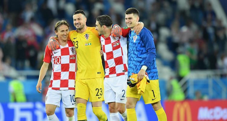 探寻克罗地亚足球世界杯历史之路（回顾历年战绩与明星球员，揭秘关键比赛和成就）