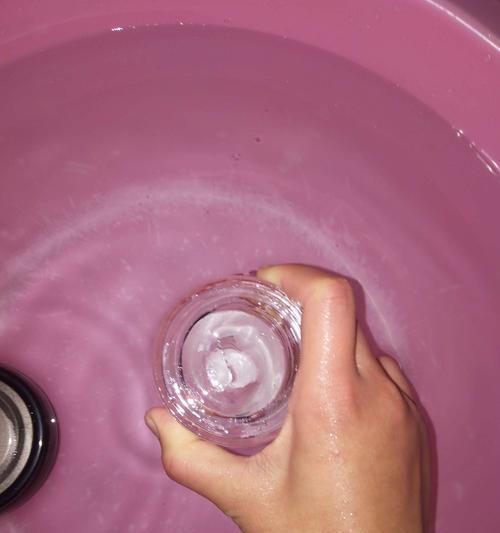 乒乓球偷杯子技巧教学（提升乒乓球技巧，轻松偷走对手杯子）