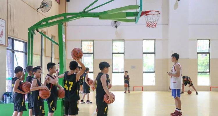 幼儿篮球防守碎步训练的有效方法（提高幼儿篮球防守能力的关键技巧和训练方法）