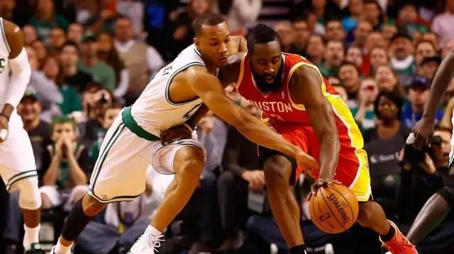 TheImportanceofDefenseinBasketball（TheKeytoWinningGamesandDominatingtheCourt）