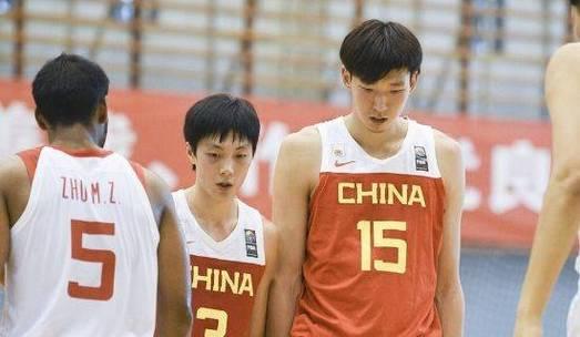中国篮球防守之王——X的卓越表现（探索中国篮球防守技术的巅峰之人）