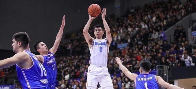 攀登篮球防守之巅（揭秘顶尖高度的探索与突破）