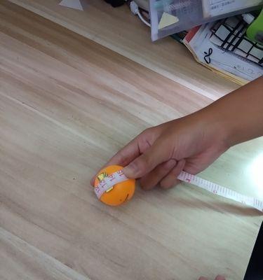 拍篮球接乒乓球的技巧（提高篮球接乒乓球的效果，增强协调性和反应能力）