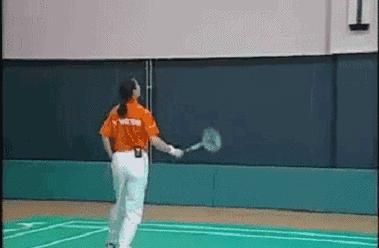 乒乓球防守吊高球技巧教学（提高防守水平，轻松应对吊高球！）