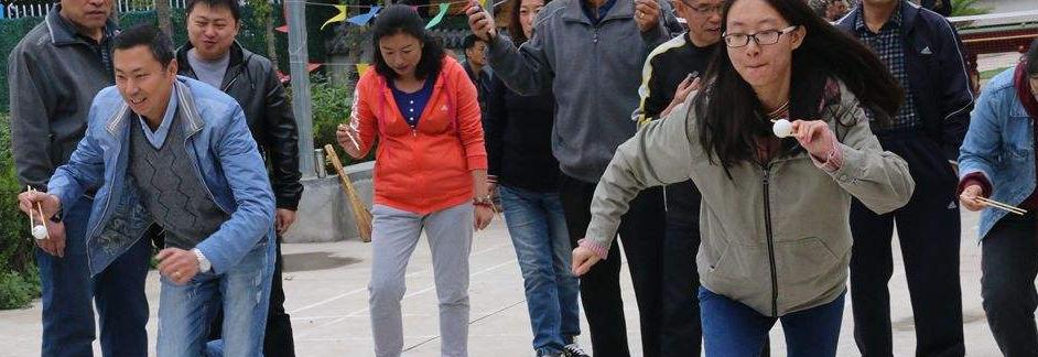 掌握筷子夹乒乓球的技巧（提高夹球准确性和稳定性，轻松享受乒乓球乐趣）