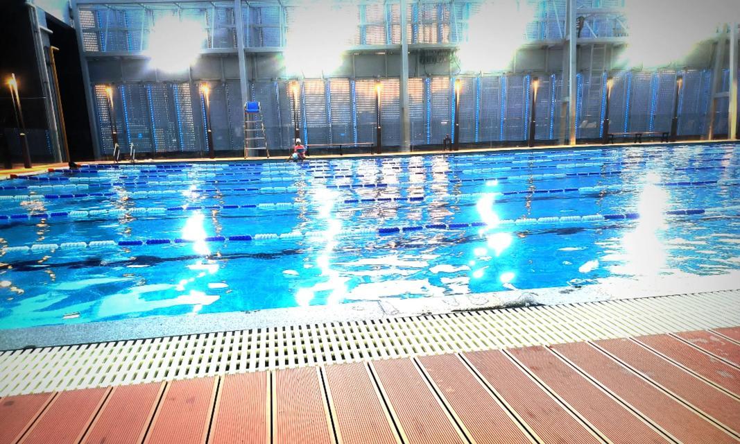 掌握生活游泳技巧的关键（提高游泳技能，享受生活中的游泳乐趣）