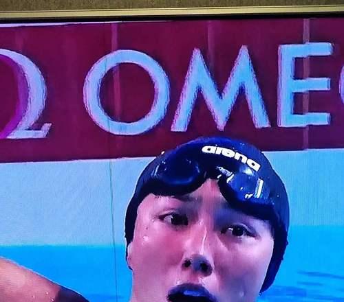 突破自我，游进自由——探索女性百米游泳技巧的魅力（挑战极限，超越自我，开启游泳之旅）